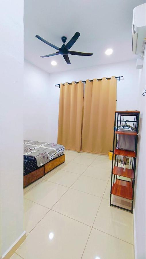 Humairah Homestay - Near Bandar Temerloh Luaran gambar